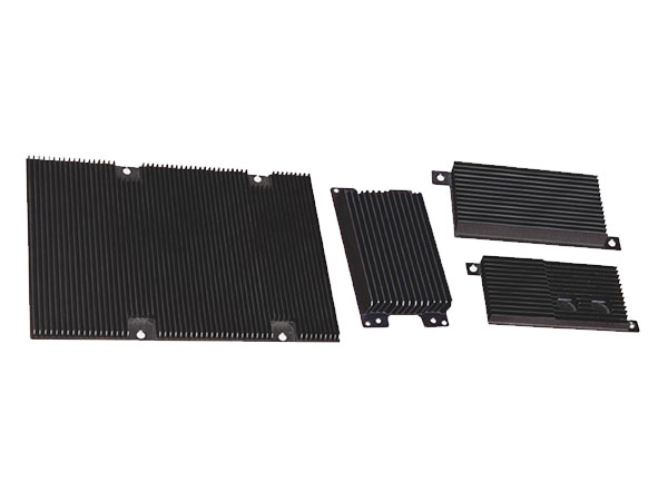 铲齿散热器